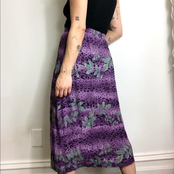 Vintage rayon button down skirt - Picture 3 of 6